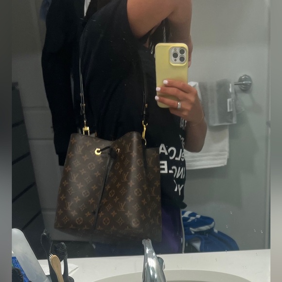 Louis Vuitton Neo Noe MM - Picture 6 of 6